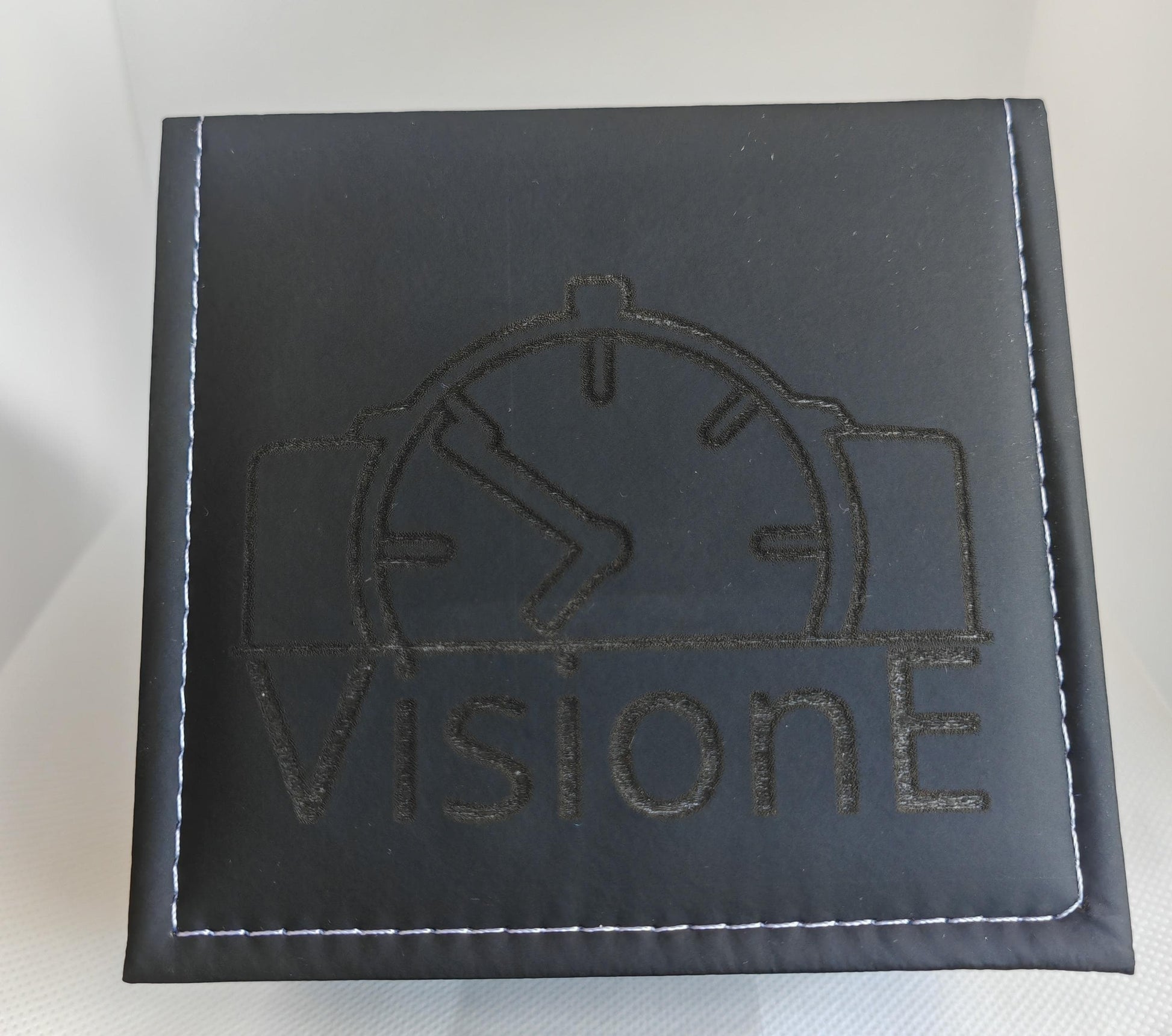 VisionONE Carbon